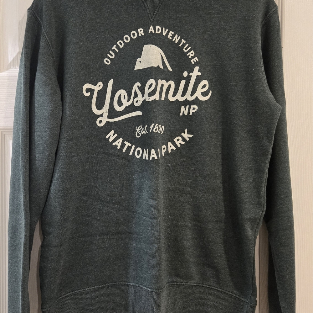Yosemite NP Green Sweater